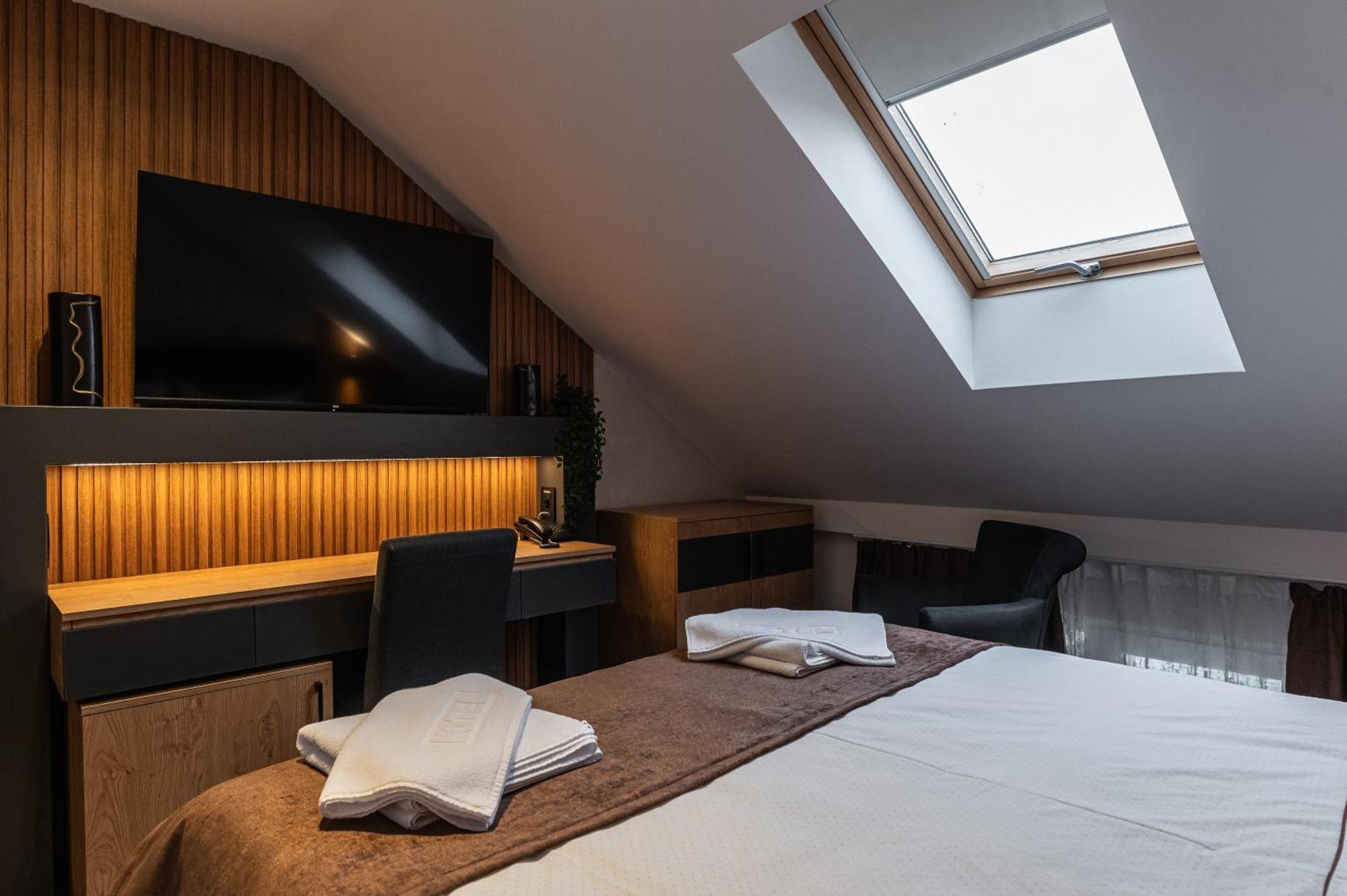 Hotel Astral Šabac Oda fotoğraf