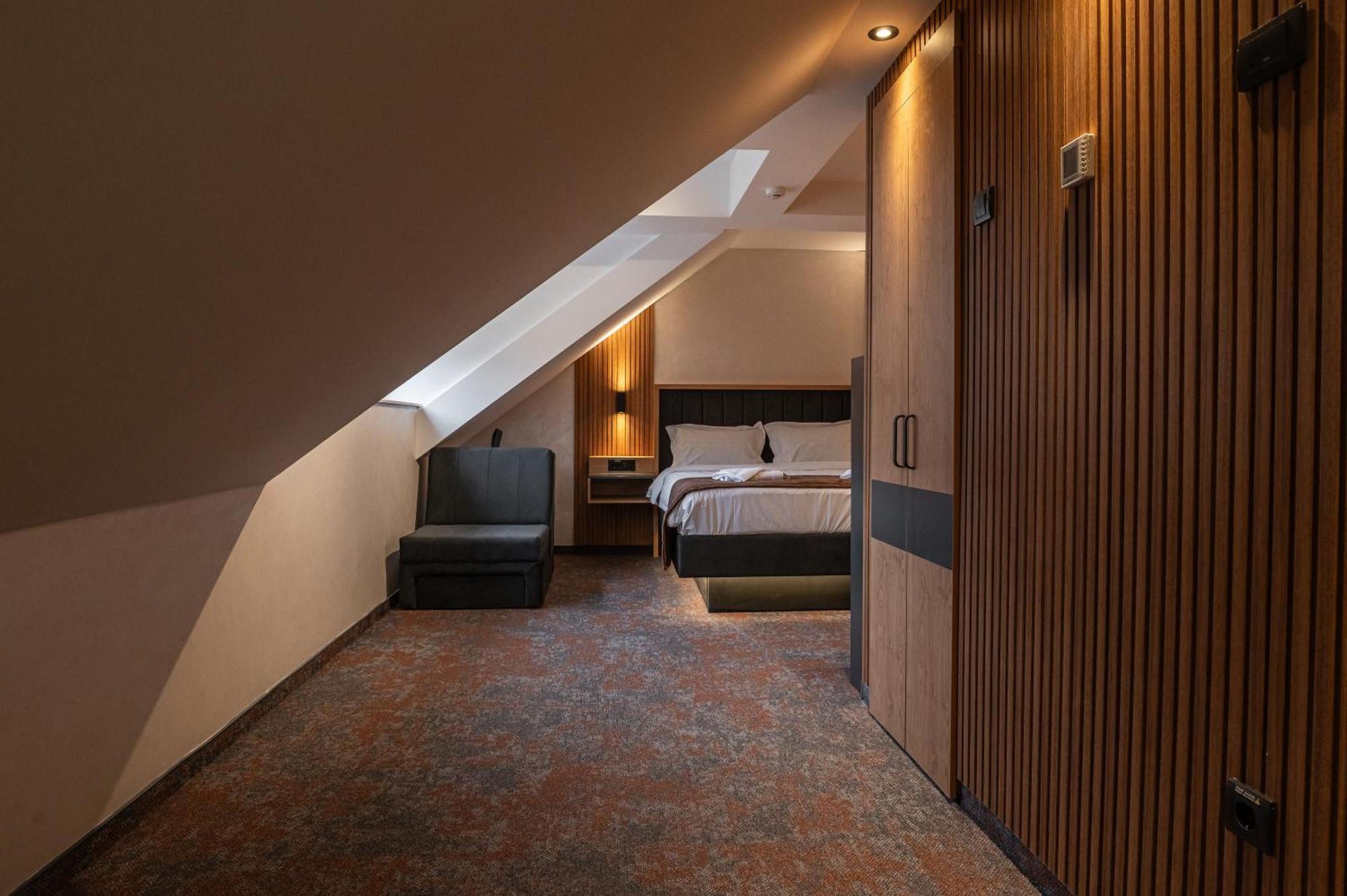 Hotel Astral Šabac Oda fotoğraf
