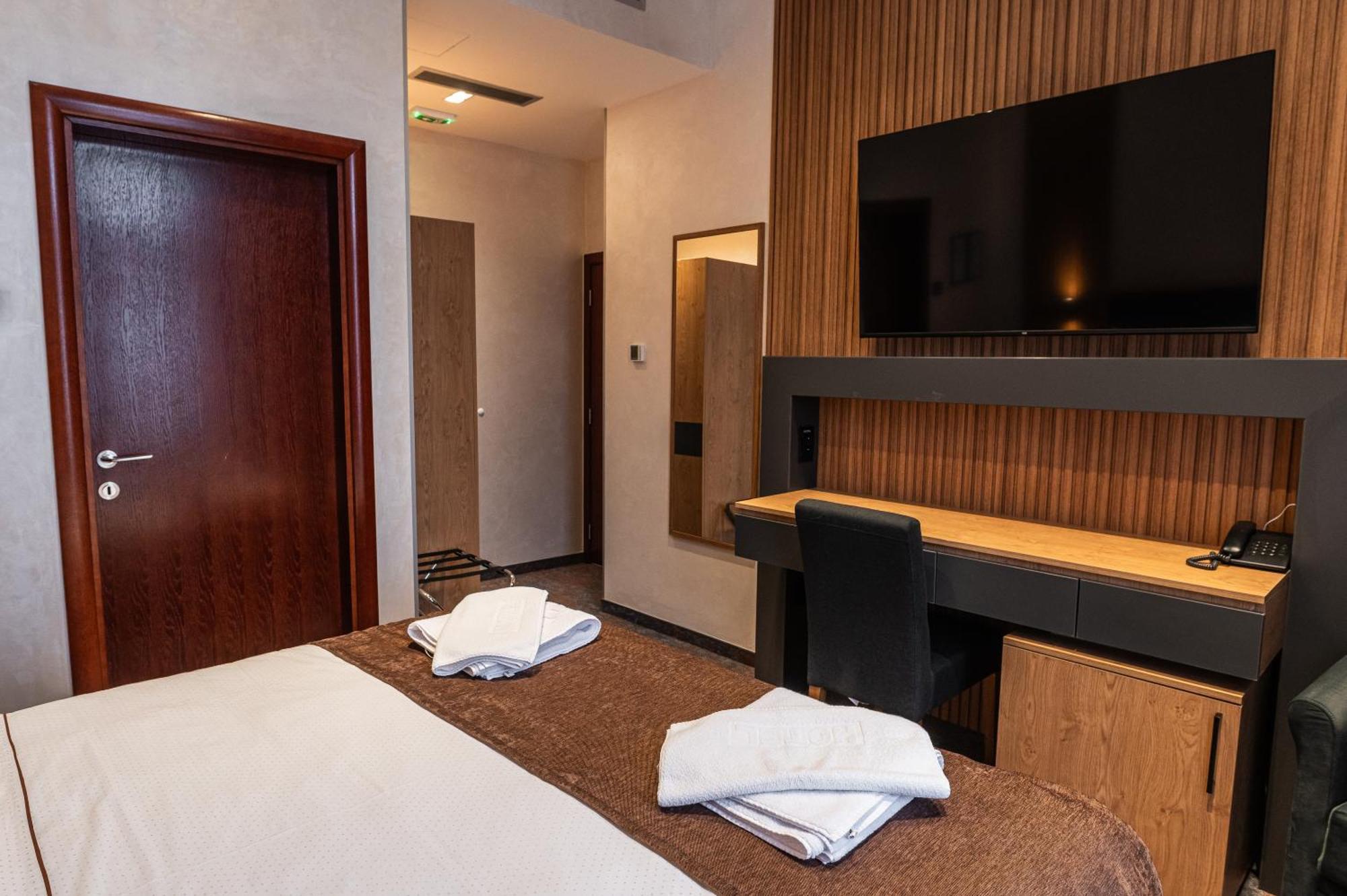 Hotel Astral Šabac Oda fotoğraf