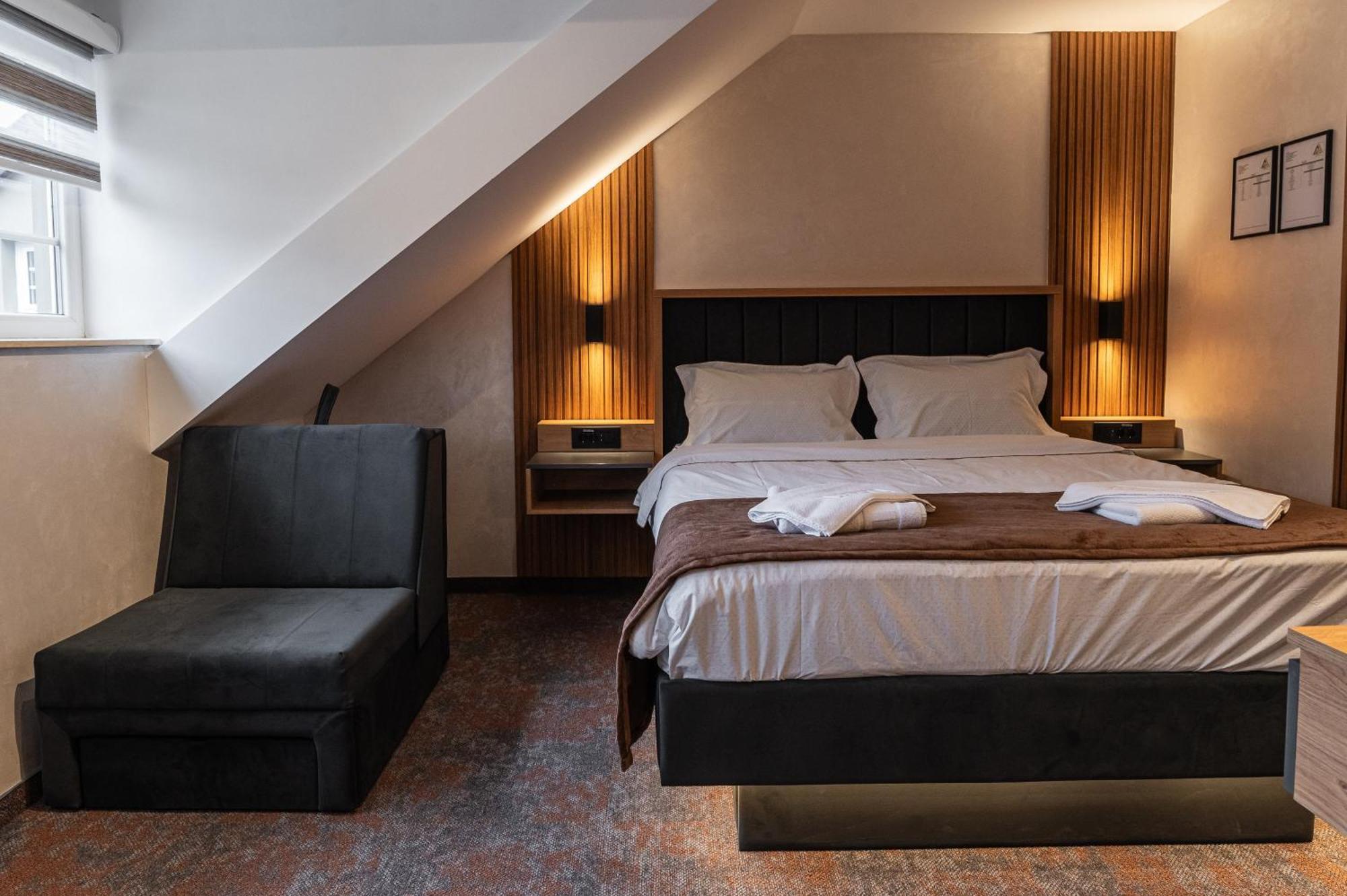 Hotel Astral Šabac Oda fotoğraf
