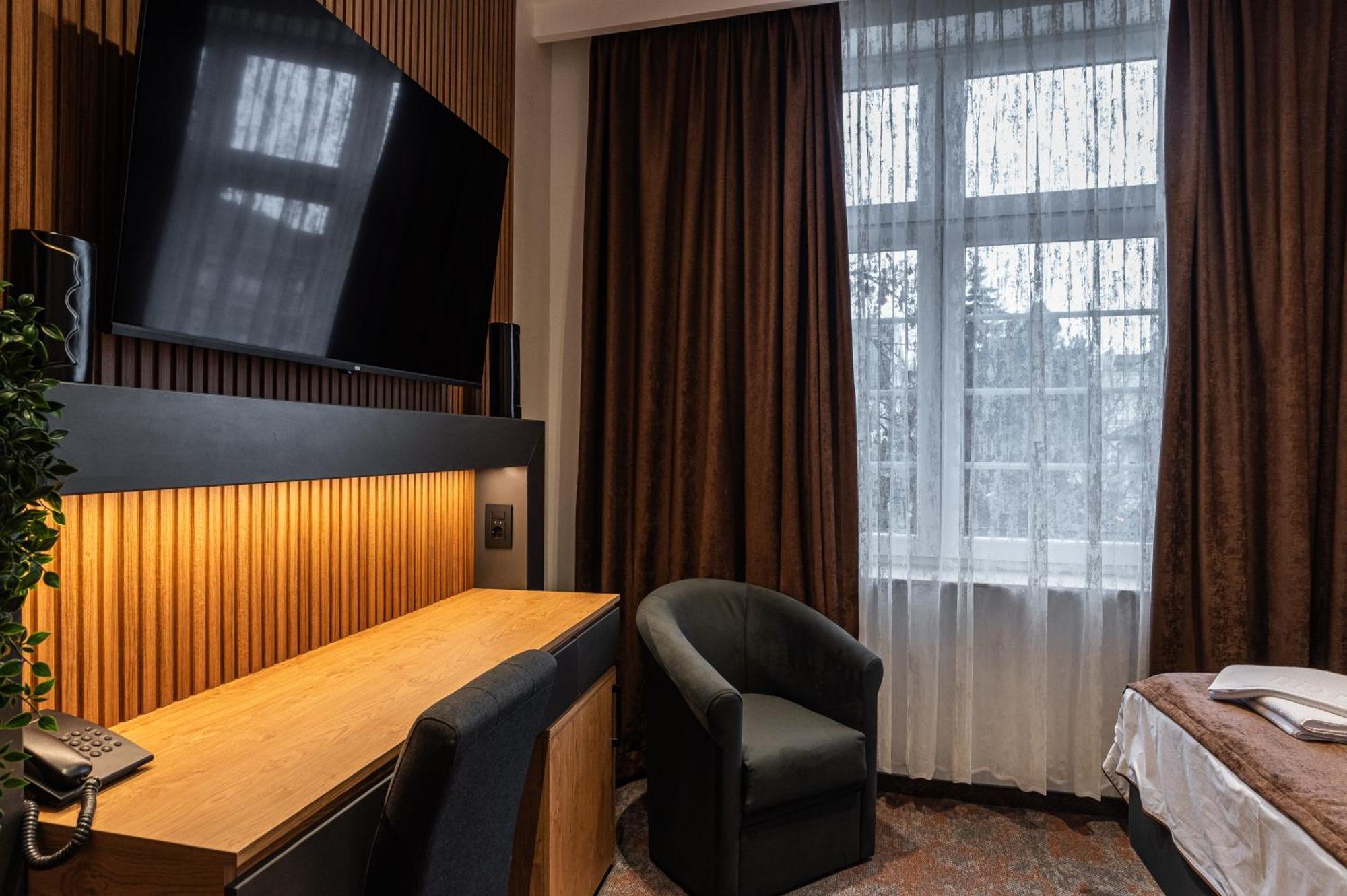 Hotel Astral Šabac Oda fotoğraf