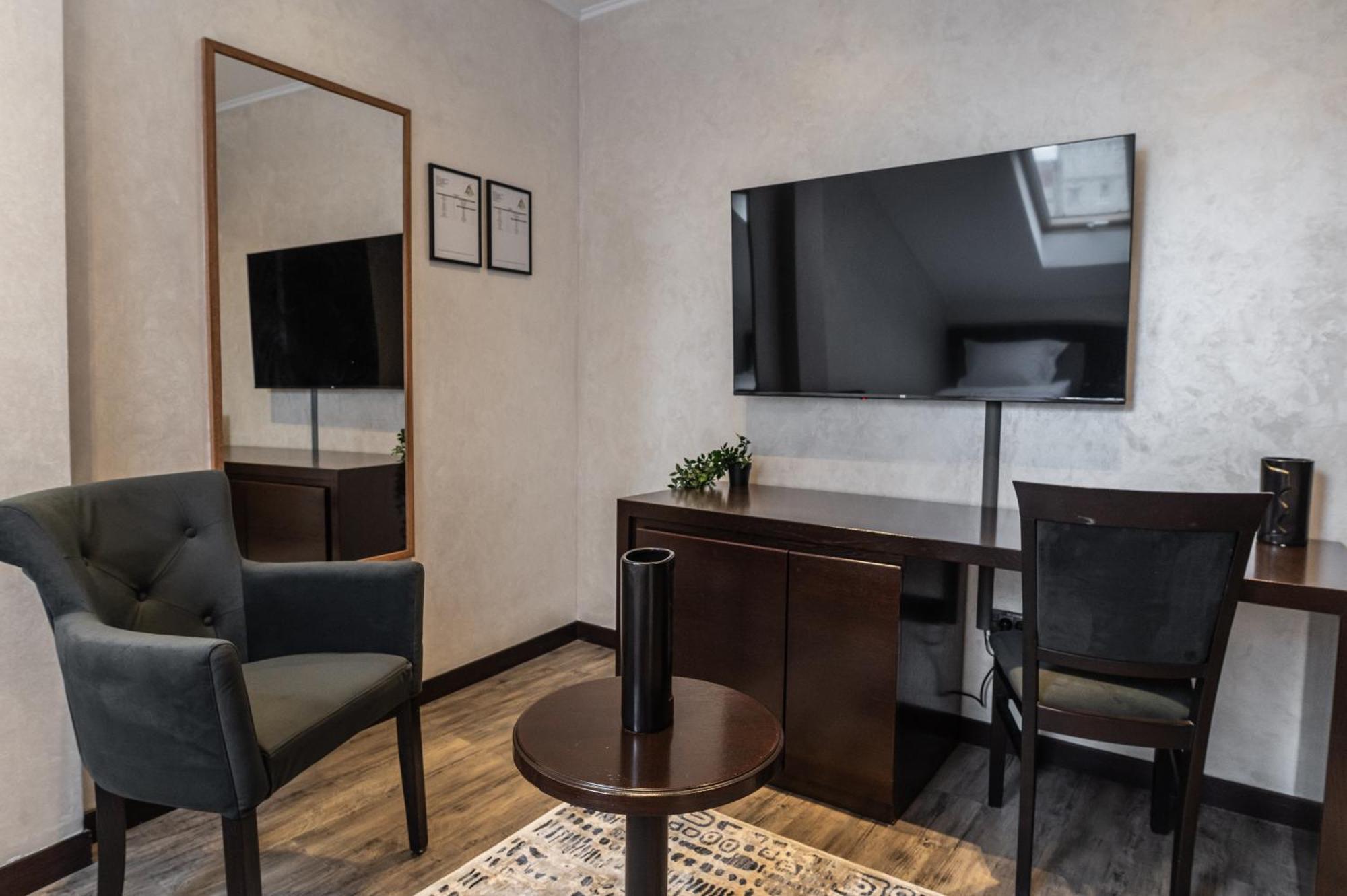 Hotel Astral Šabac Oda fotoğraf