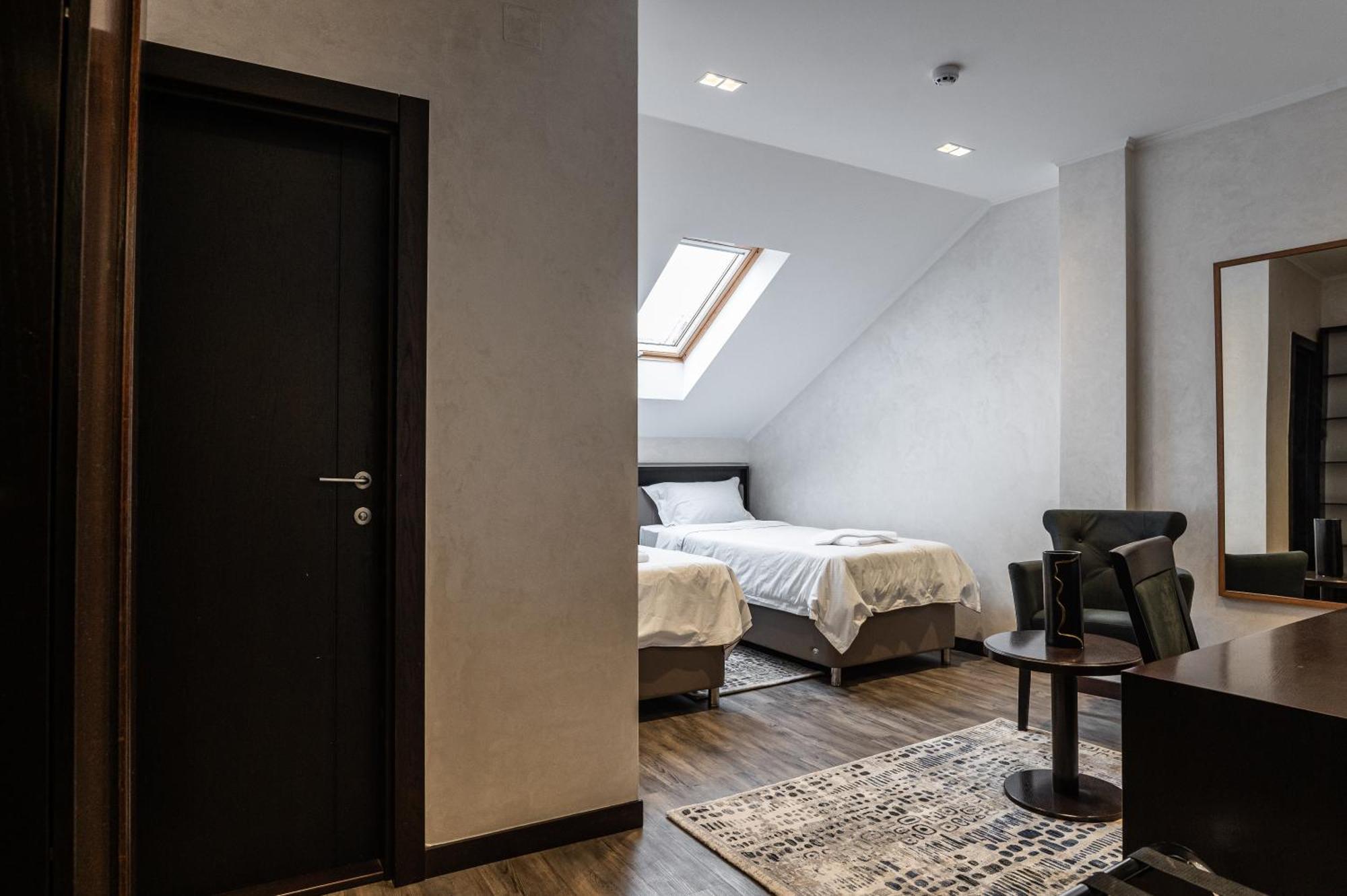 Hotel Astral Šabac Oda fotoğraf