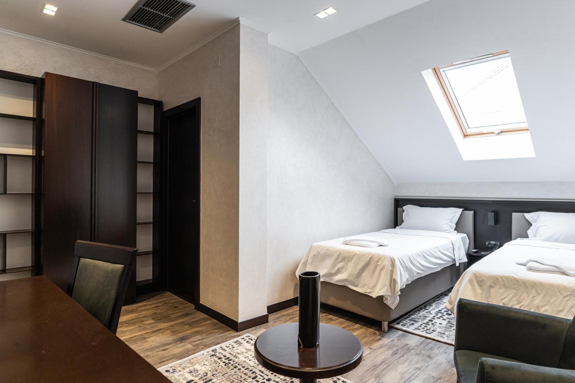 Hotel Astral Šabac Oda fotoğraf