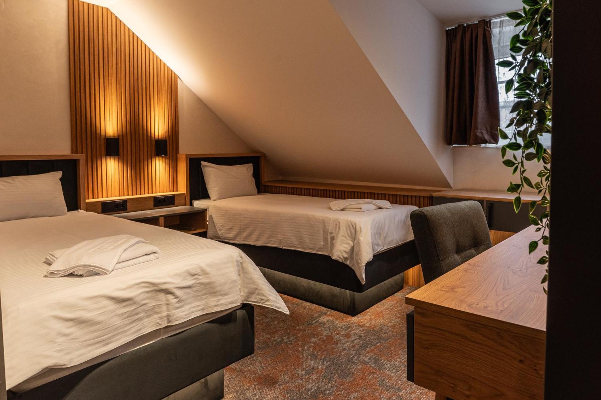 Hotel Astral Šabac Oda fotoğraf