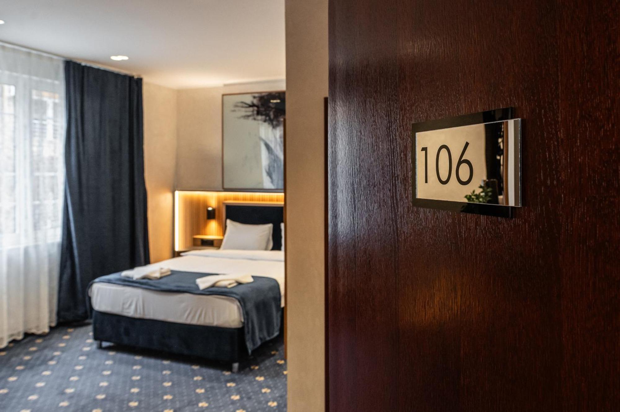 Hotel Astral Šabac Oda fotoğraf